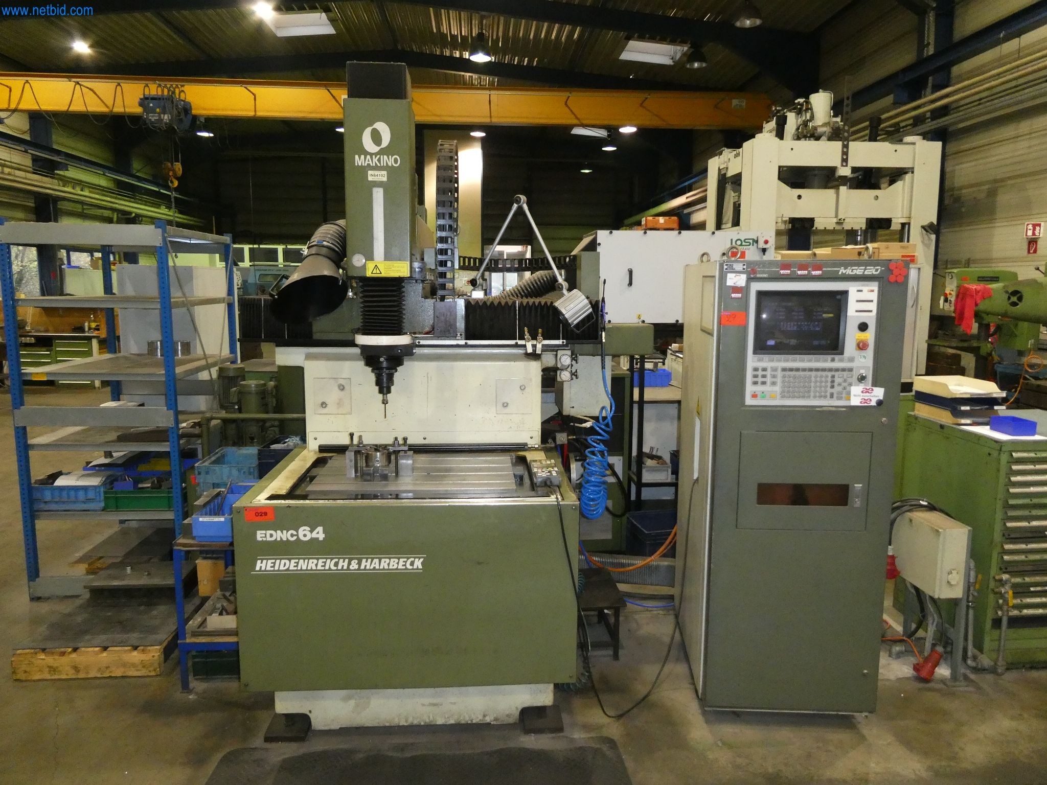 Senkerodiermaschine Makino EDNC64